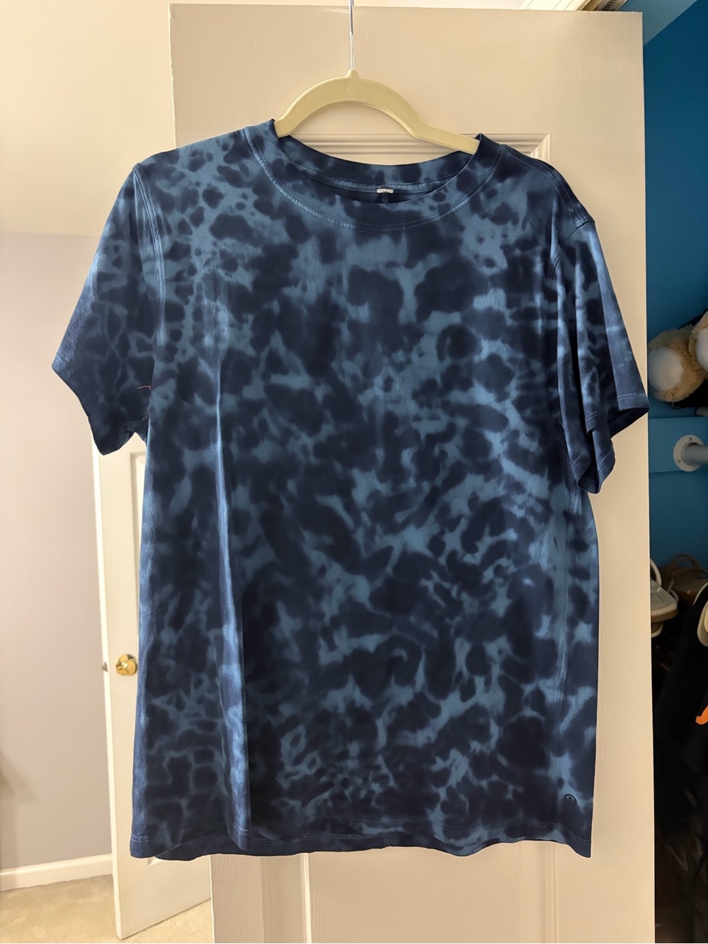 lululemon athletica Navy Blue Tie-Dye Short Sleeve Tee